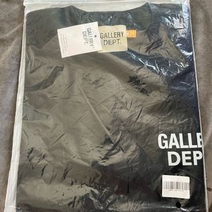 Brand new mens gallery dept T-shirt